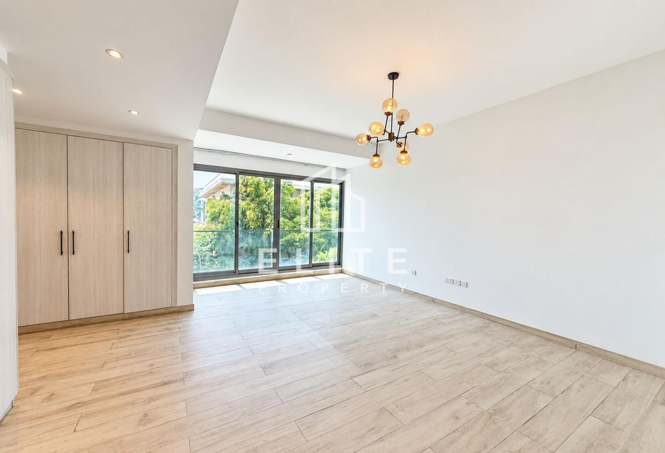 Upgraded 3BR + Maid | Corner Villa | Garden photo 18