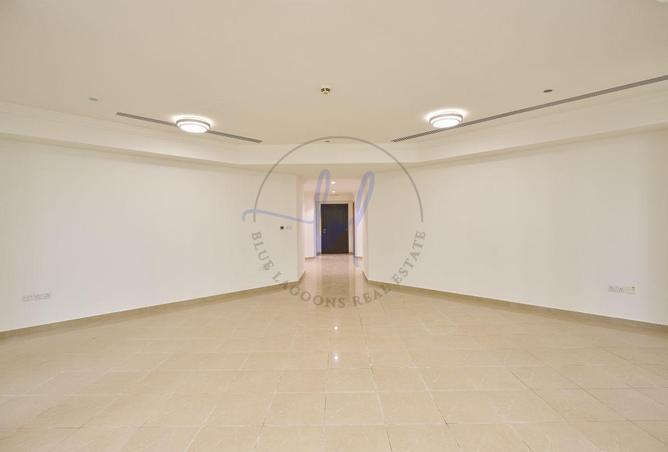 100407951 - Property Image 2