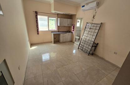 Apartment - Studio - 1 Bathroom for rent in Fire Station Road - Muwaileh - Sharjah