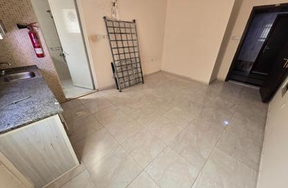 Apartment - Studio - 1 Bathroom for rent in Fire Station Road - Muwaileh - Sharjah