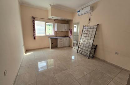 Apartment - Studio - 1 Bathroom for rent in Fire Station Road - Muwaileh - Sharjah