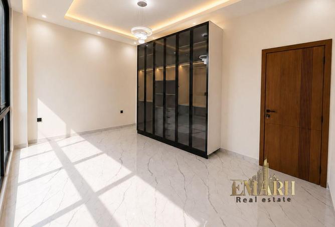 97378025 - Property Image 3