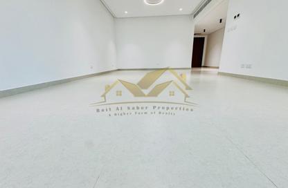 Apartment - 2 Bedrooms - 3 Bathrooms for rent in Sheikh Zayed Road - Dubai