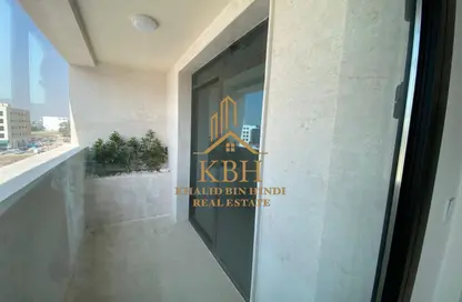 شقة - غرفة نوم - 2 حمامات للايجار في الفلاح - تجارية مويلح - الشارقة