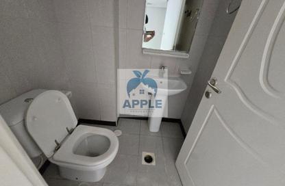 Apartment - 3 Bedrooms - 3 Bathrooms for rent in Muwaileh Commercial - Sharjah
