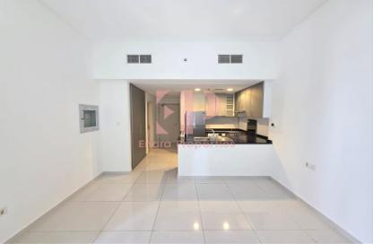 Apartment - Studio - 1 for rent in Golf Promenade 4B - Golf Promenade 4 - Golf Town - Damac Hills - Dubai