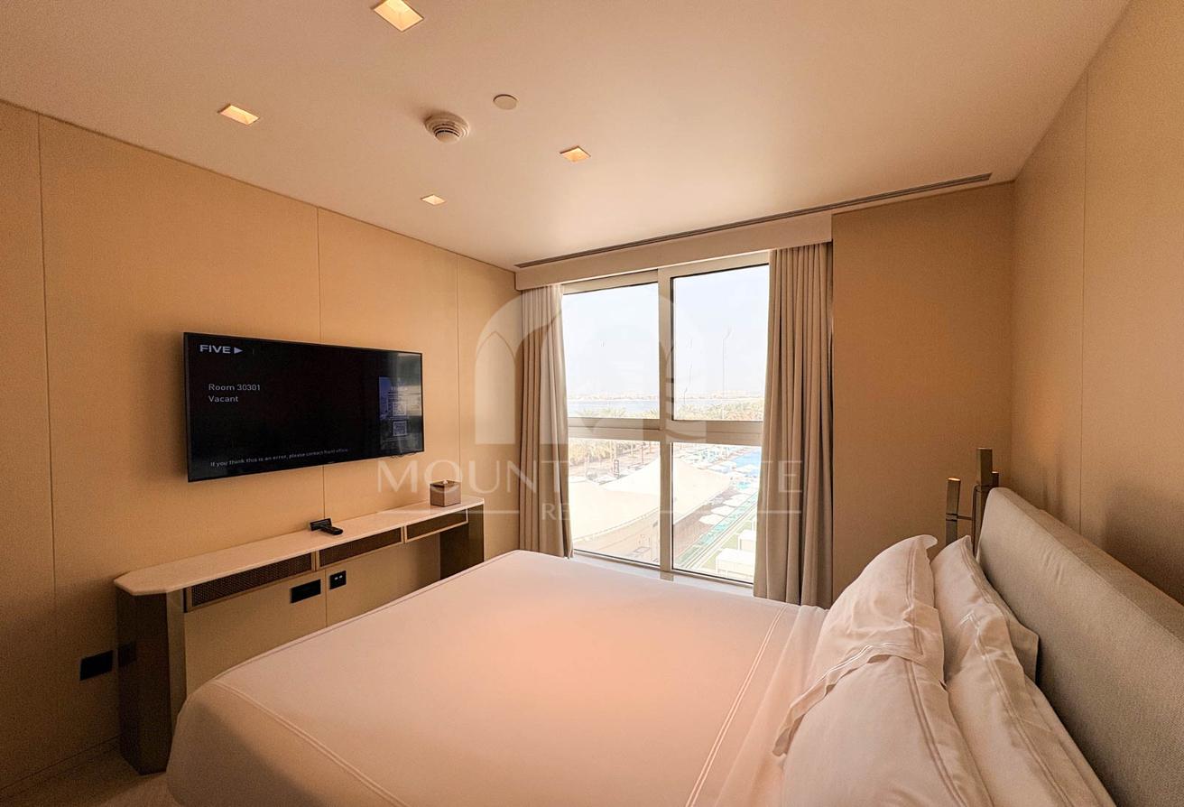 1 of 1 Penthouse | Private Pool | large layout photo 17