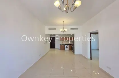 شقة - 2 غرف نوم - 2 حمامات للايجار في برج العبير - ديستريكت 17 - قرية جميرا الدائرية - دبي