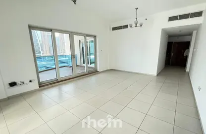 Apartment - 1 Bedroom - 2 Bathrooms for rent in Cascades Tower - Dubai Marina - Dubai