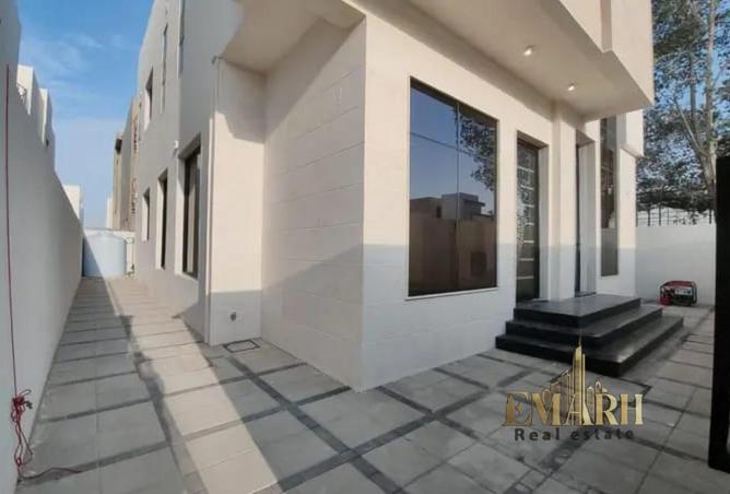 98719684 - Property Image 2