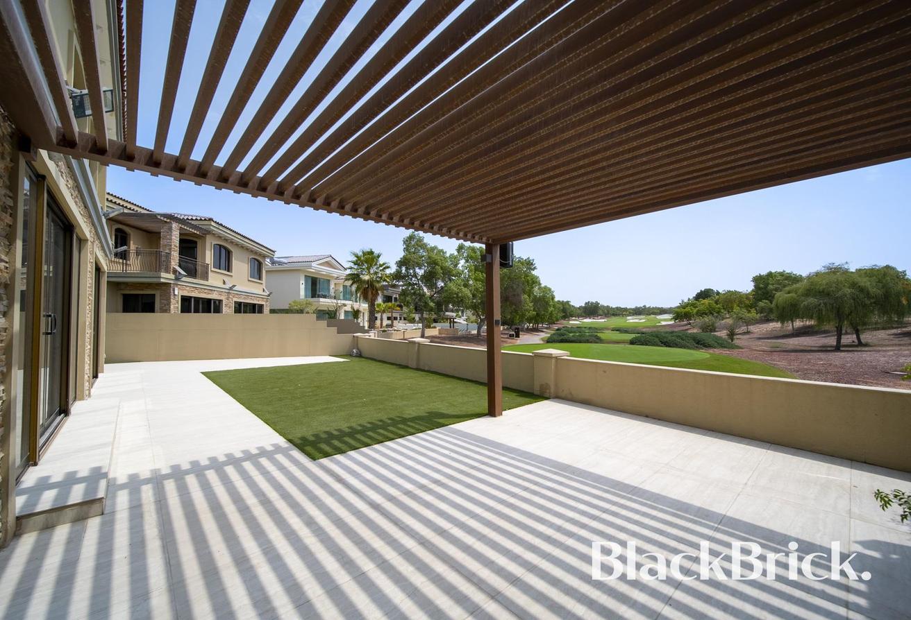 Vacant | Unbeatable Views | Spacious Villa photo 8