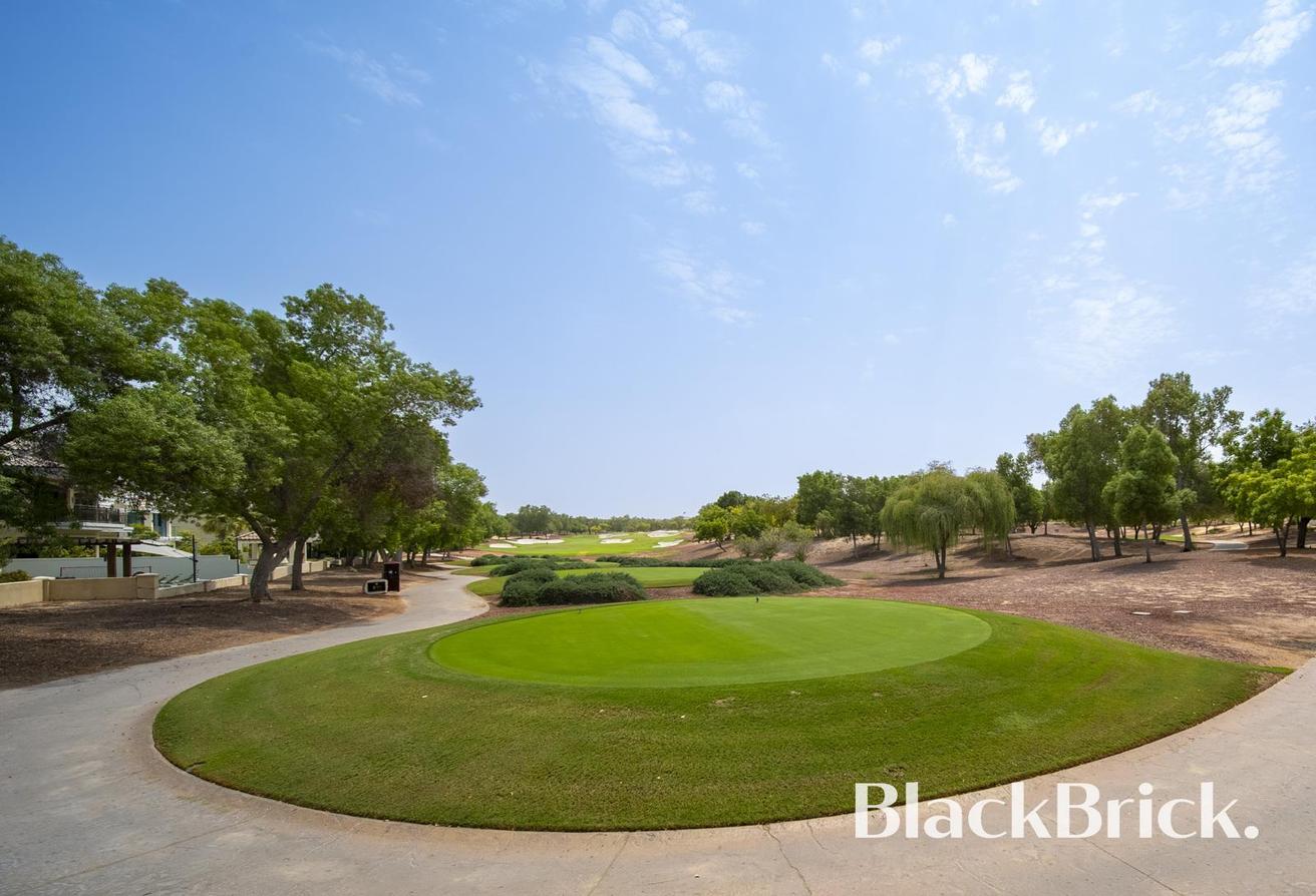 Vacant | Unbeatable Views | Spacious Villa photo 18