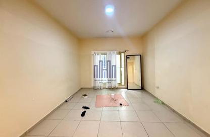 Apartment - 1 Bedroom - 2 Bathrooms for rent in Muwaileh 3 Building - Muwaileh - Sharjah