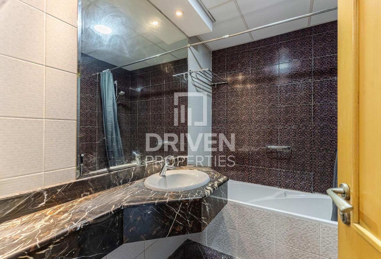 Marina Living and Fully Furnished photo 11