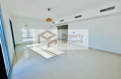 Villa - 4 Bedrooms - 5 Bathrooms for rent in Western Residence North - Falcon City of Wonders - Dubai