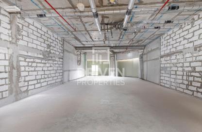 Retail - Studio for rent in Osha 1 - Corniche Deira - Deira - Dubai