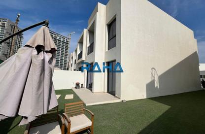 فيلا - 2 غرف نوم - 3 حمامات للايجار في فيلات ماربيلا الثانية - ماربيا - ميناء العرب - راس الخيمة - رأس الخيمة