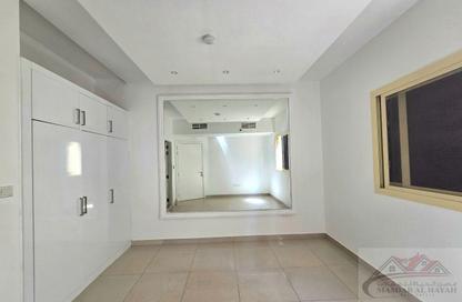 Apartment - 3 Bedrooms - 3 Bathrooms for rent in Muwaileh 29 Building - Muwaileh - Sharjah