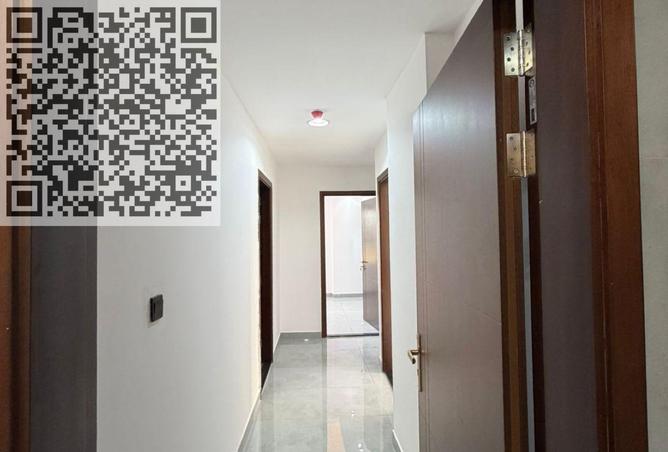 121551355 - Property Image 3