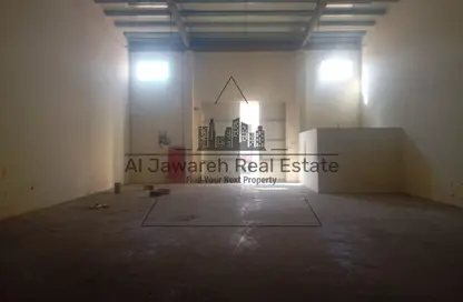 مستودع - استوديو - 1 حمام للايجار في أم درع - أم القيوين