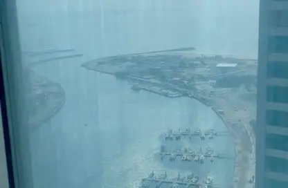 شقة - غرفة نوم - 2 حمامات للبيع في الخان - الشارقة