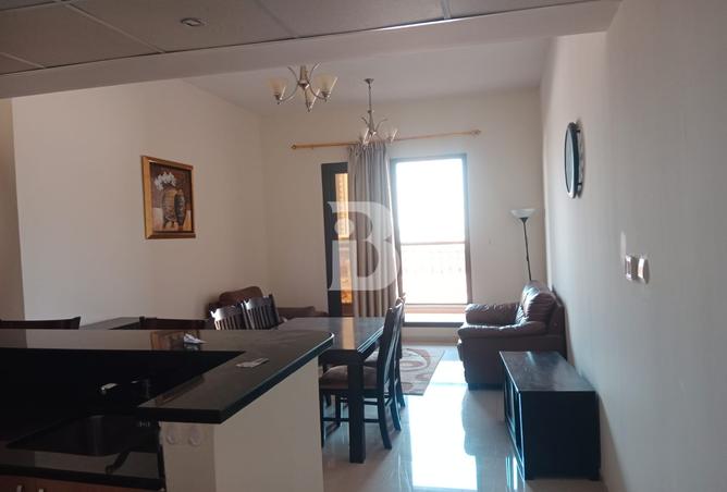 Vacant | 1 Bedroom Furnished | Low Floor photo 2