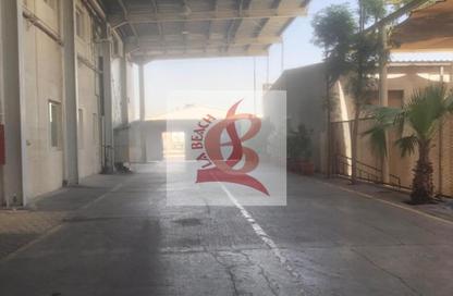 Warehouse - Studio - 1 for rent in Umm Ramool - Dubai