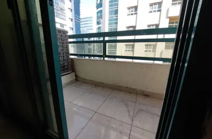 شقة - 2 غرف نوم - 2 حمامات للايجار في الند - القاسمية - الشارقة