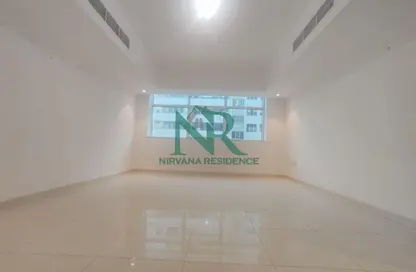 شقة - 2 غرف نوم - 2 حمامات للايجار في شارع حمدان - أبوظبي