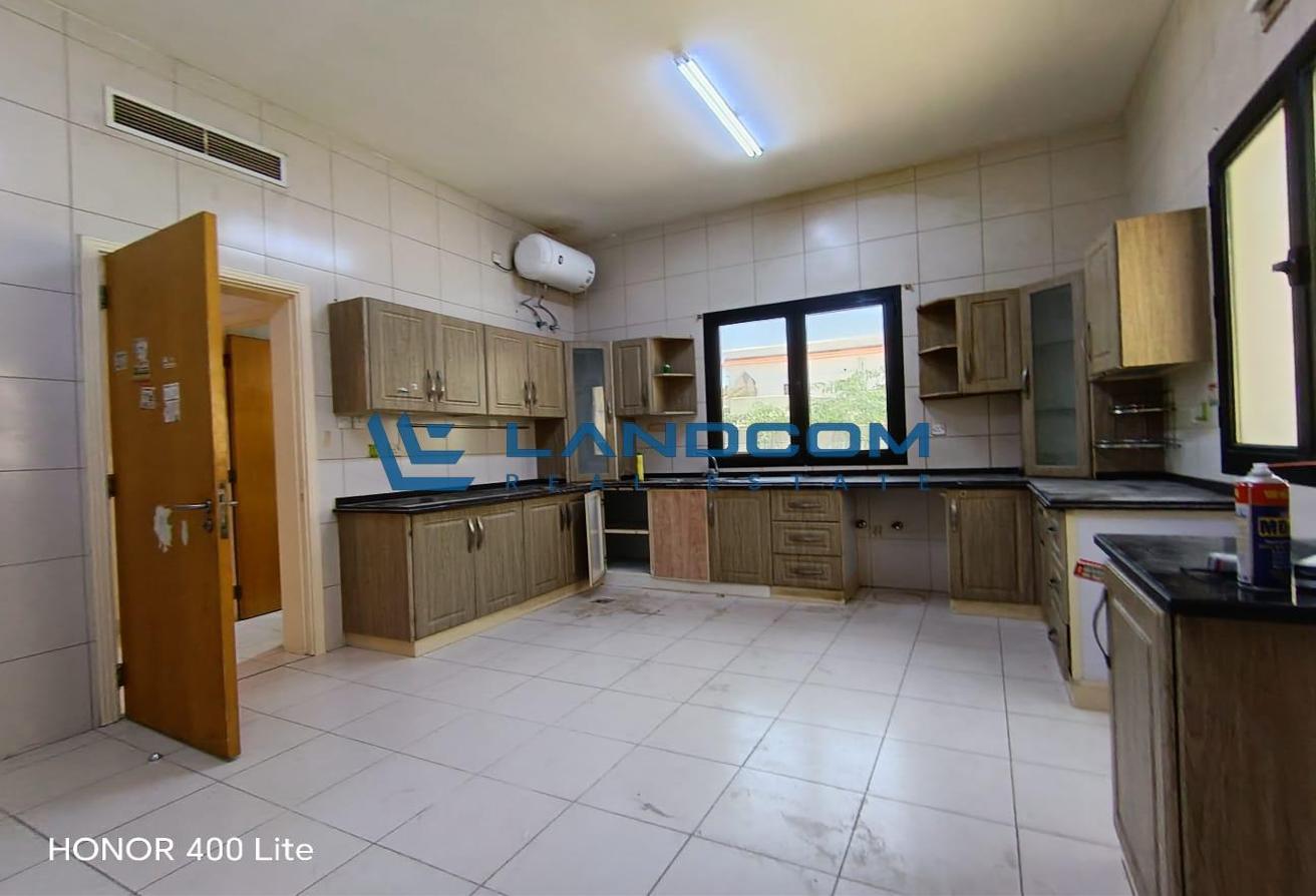 Luxury 5-Bedroom Villa | Spacious Layout | Covered Parking photo 20