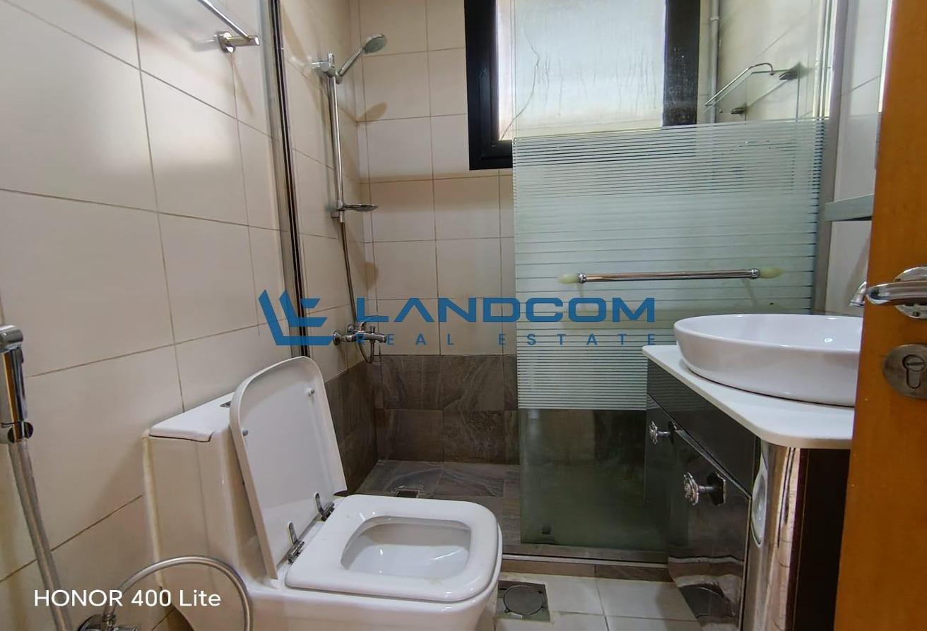 Luxury 5-Bedroom Villa | Spacious Layout | Covered Parking photo 25