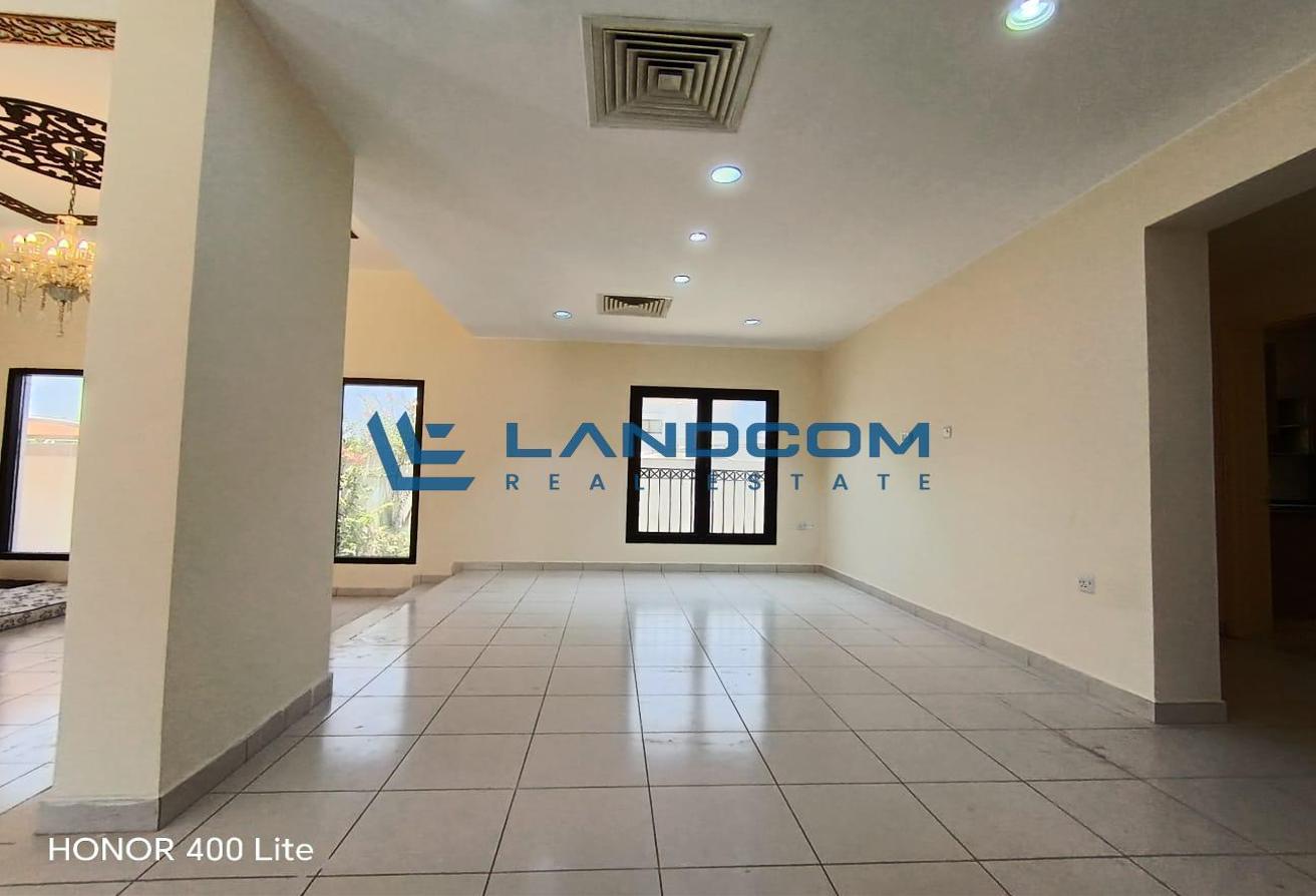 Luxury 5-Bedroom Villa | Spacious Layout | Covered Parking photo 4