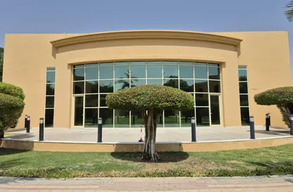 فيلا - 4 غرف نوم - 6 حمامات للايجار في الدفينة - عشارج - العين