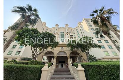 Apartment - 1 Bedroom - 1 Bathroom for sale in Al Anbara - Shoreline Apartments - Palm Jumeirah - Dubai