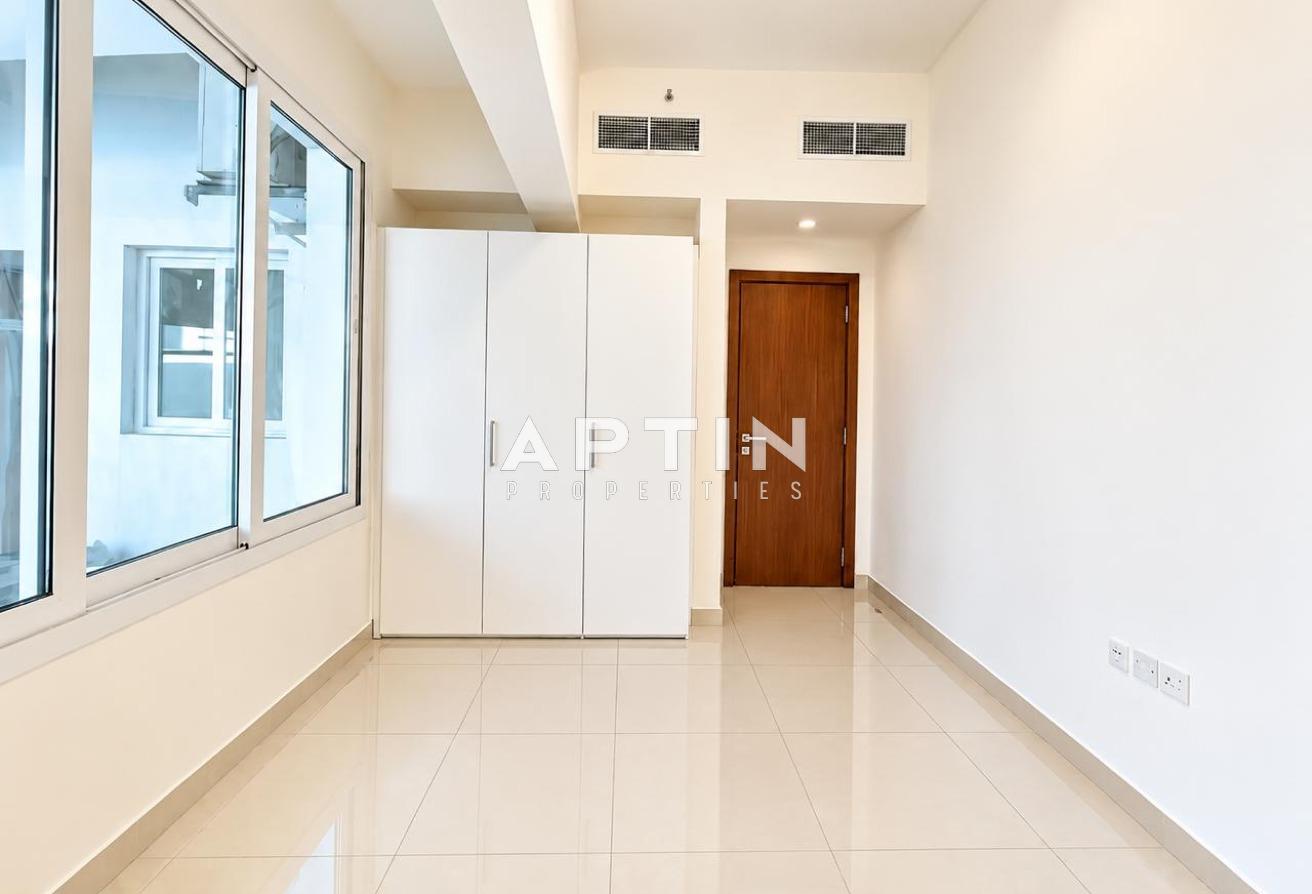 Unfurnished 1BHK | 2 Baths | Attached Wardrobe photo 12