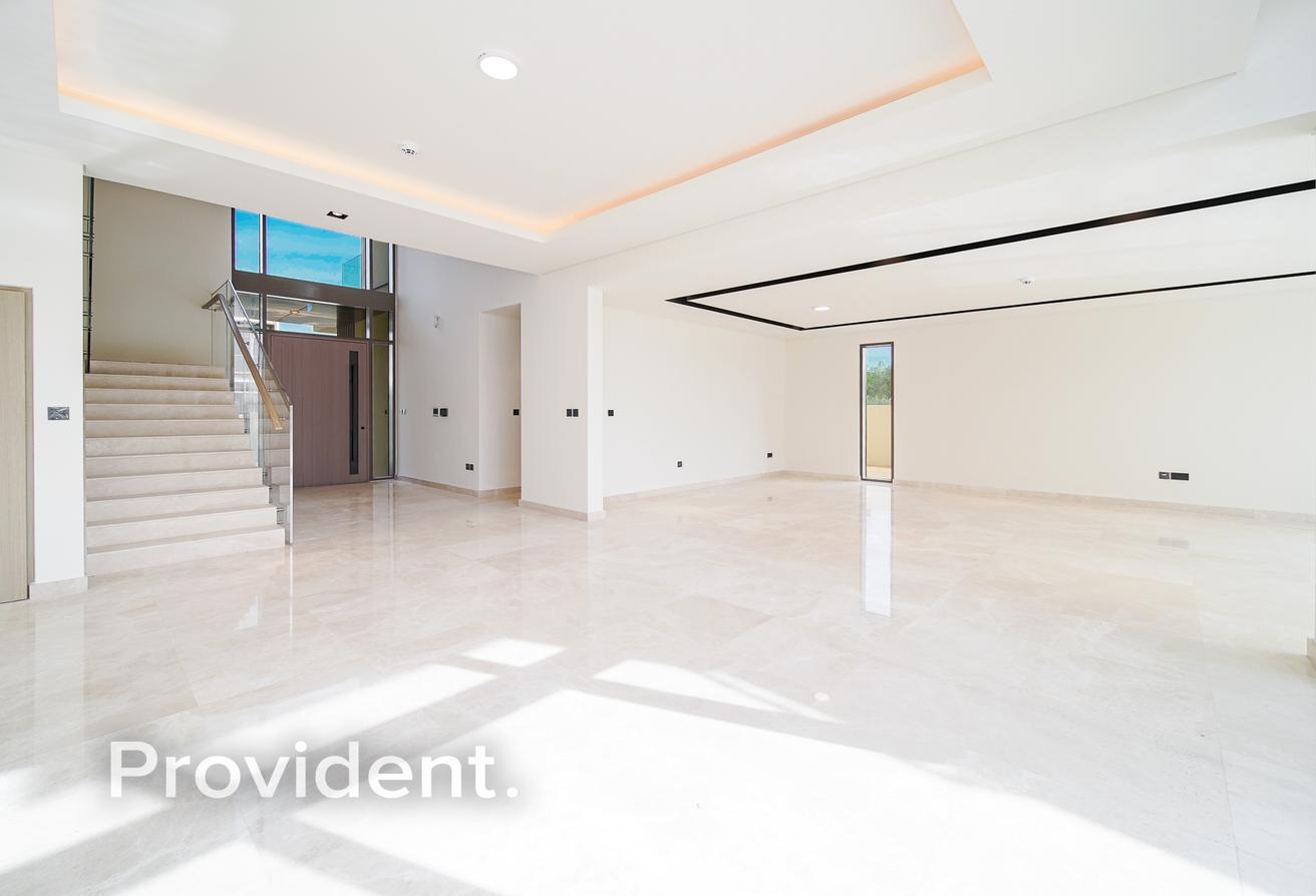 Large Layout | Vacant | Close To Amenities photo 7