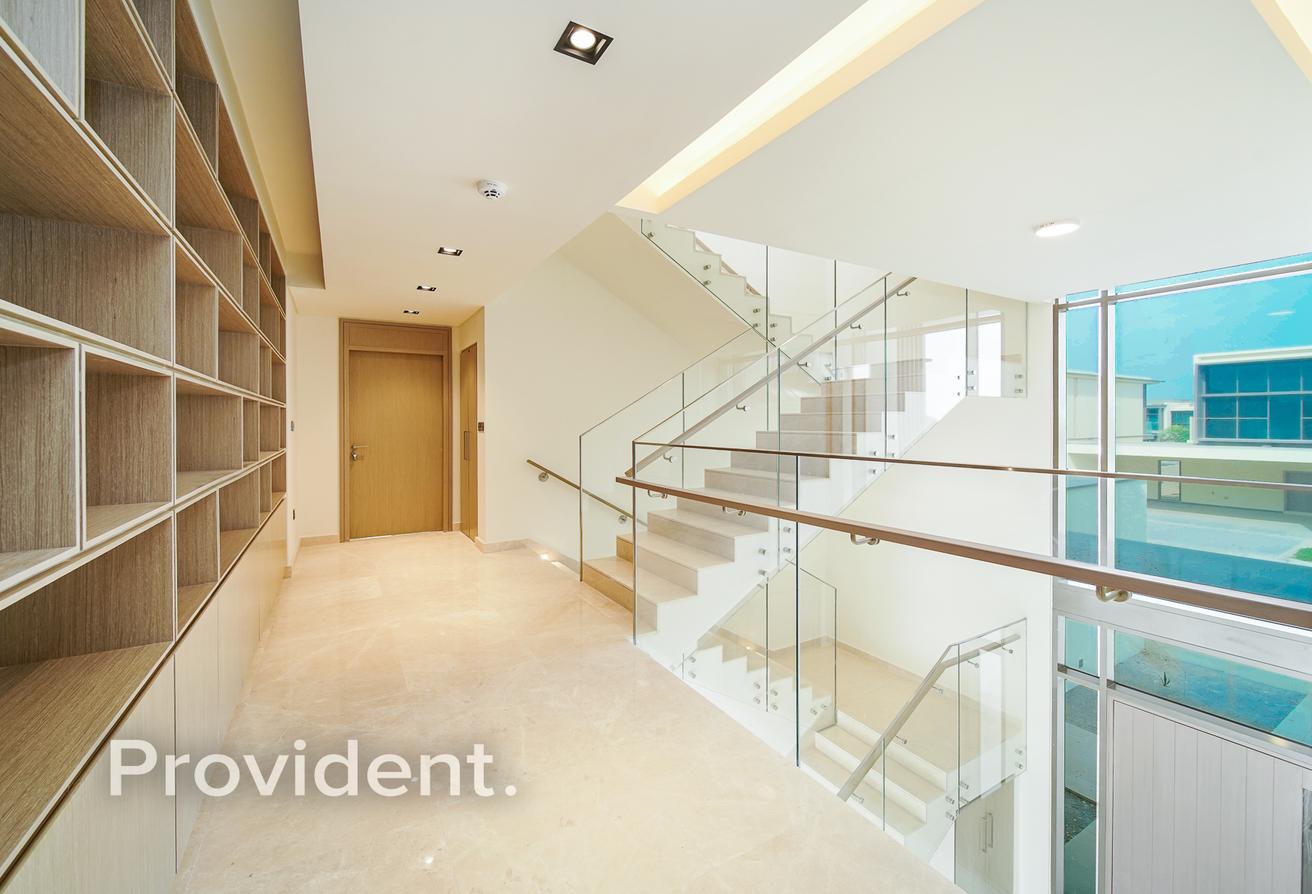 Large Layout | Vacant | Close To Amenities photo 17