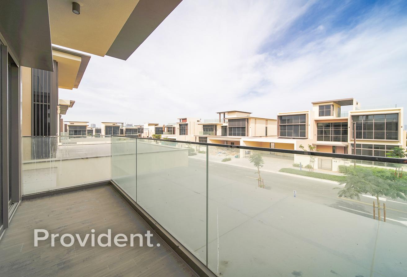 Large Layout | Vacant | Close To Amenities photo 16
