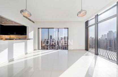 Apartment - 2 - 3 for rent in Boulevard Crescent Tower 1 - BLVD Crescent - Downtown Dubai - Dubai