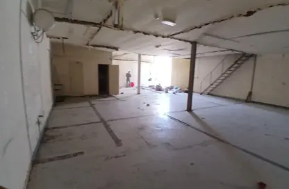 Warehouse - Studio - 1 Bathroom for rent in Industrial Building 13 - Industrial Area 13 - Sharjah Industrial Area - Sharjah