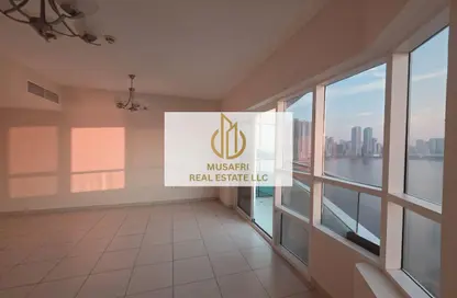 شقة - 2 غرف نوم - 4 حمامات للايجار في برج الفلاح - الخان - الشارقة