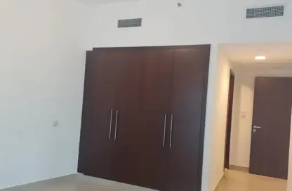 شقة - غرفة نوم - 2 حمامات للايجار في برج دبي وارف 2 - ميناء دبي - الجداف - دبي