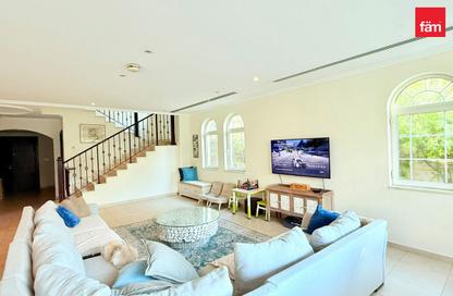 Villa - 4 - 5 for rent in District 4 - Jumeirah Park - Dubai