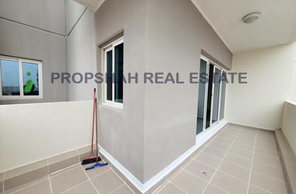 Apartment - 3 Bedrooms - 4 Bathrooms for sale in Tower 30 - Al Reef Downtown - Al Reef - Abu Dhabi Apartment - 3 Bedrooms - 4 Bathrooms for sale in Tower 30 - Al Reef Downtown - Al Reef - Abu Dhabi