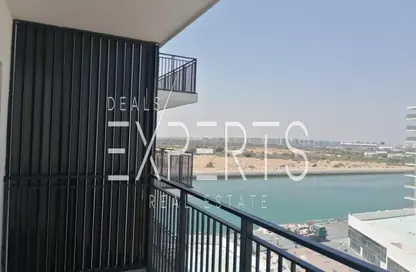 Apartment - Studio - 1 Bathroom for rent in Waters Edge - Yas Island - Abu Dhabi
