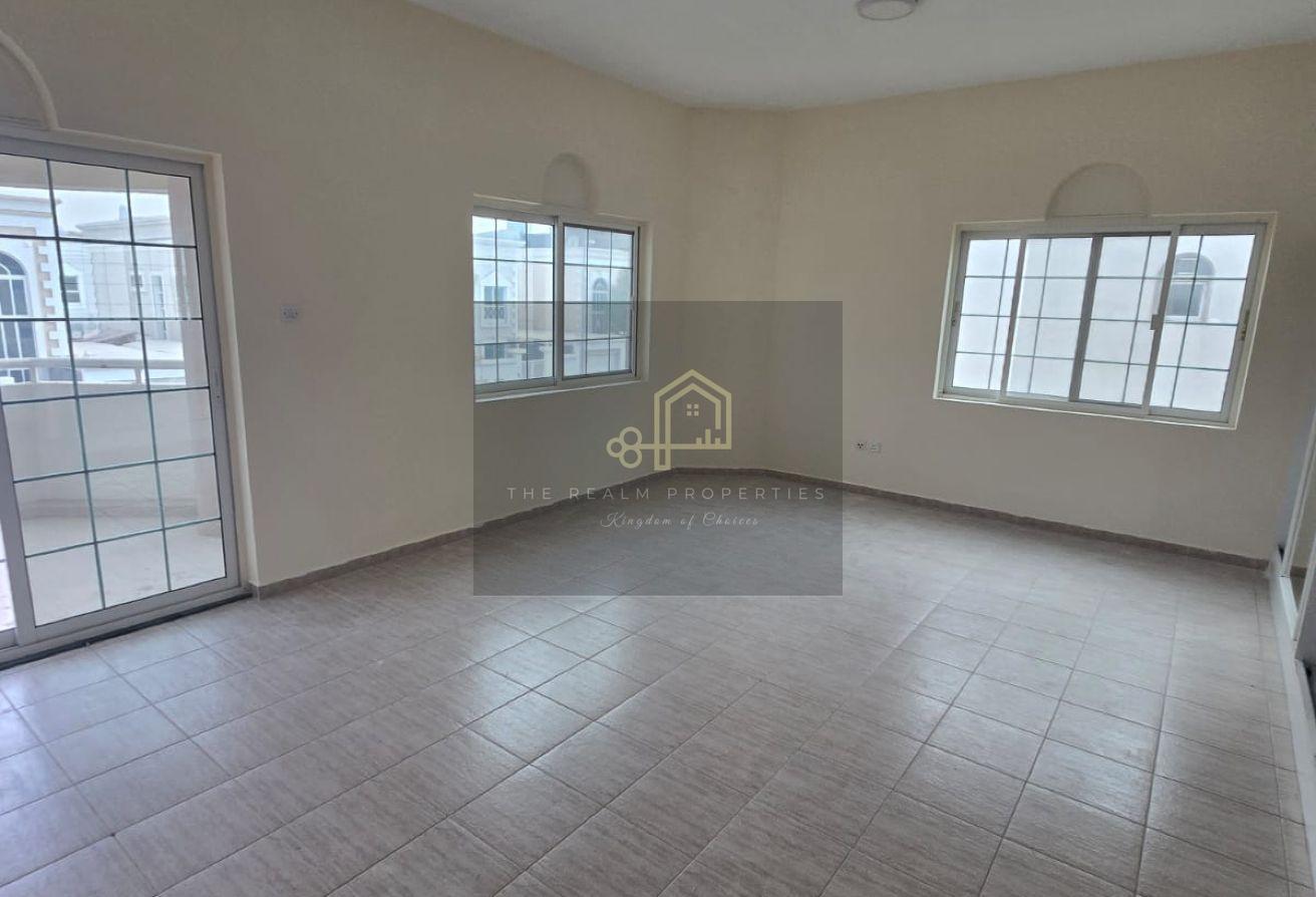 4 BR Upgraded Villa with Private Garden in Garhoud photo 24