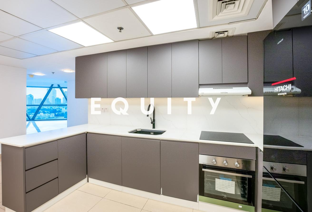 Large Layout | Upgraded Kitchen | Ready To view photo 5
