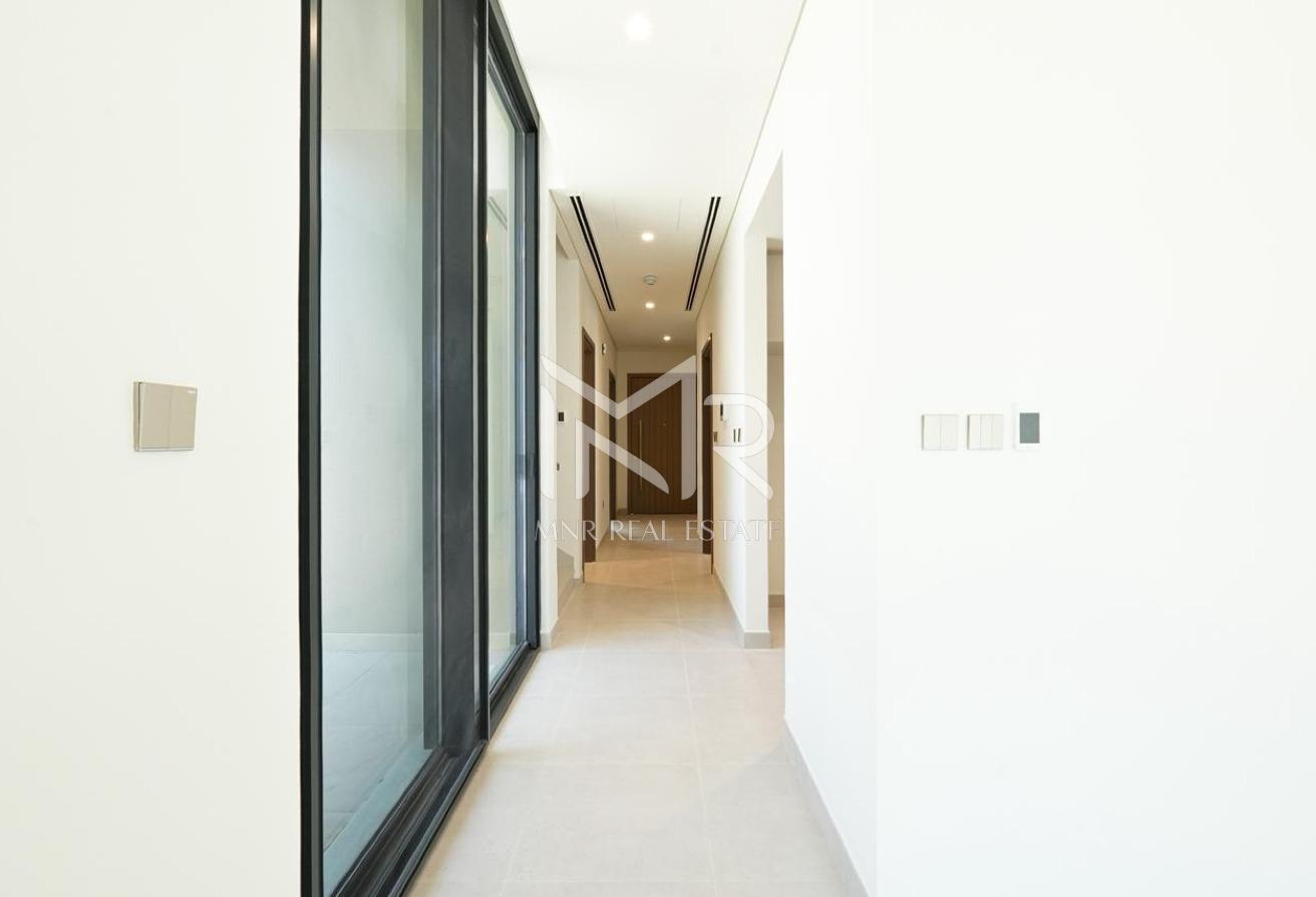 Vaacant | Luxurious Finishing | Lowest Price photo 22
