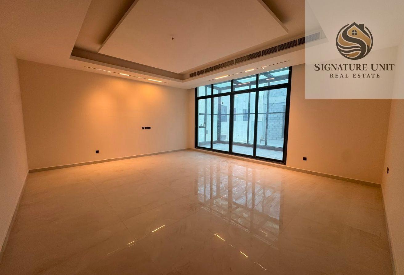 Brand New | 6 Master Suites | Gym | Elevator photo 4