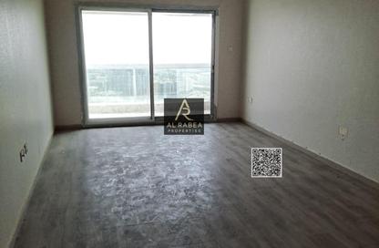 Apartment - 3 Bedrooms - 3 Bathrooms for rent in Corniche Tower - Ajman Corniche Road - Ajman